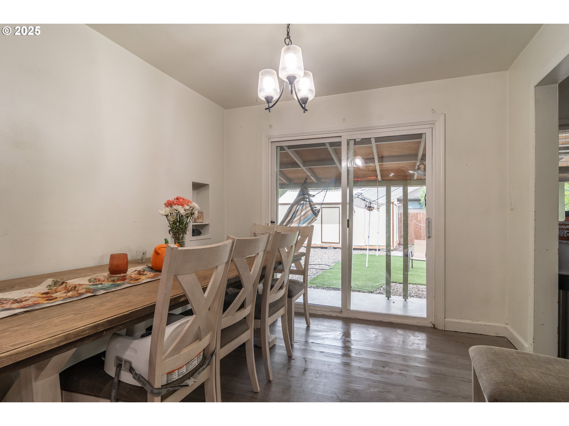 property viewer photo 6