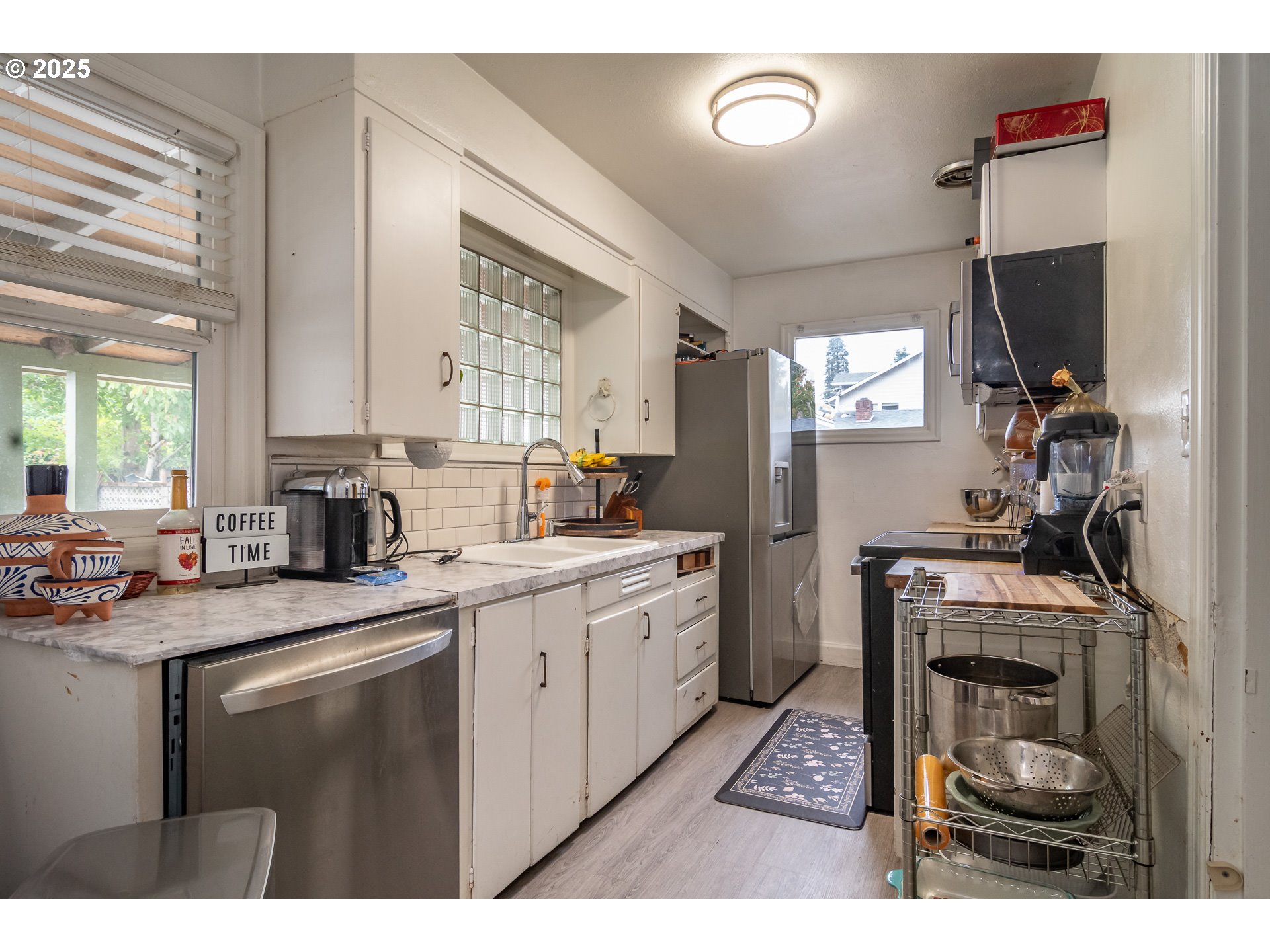 property viewer photo 7