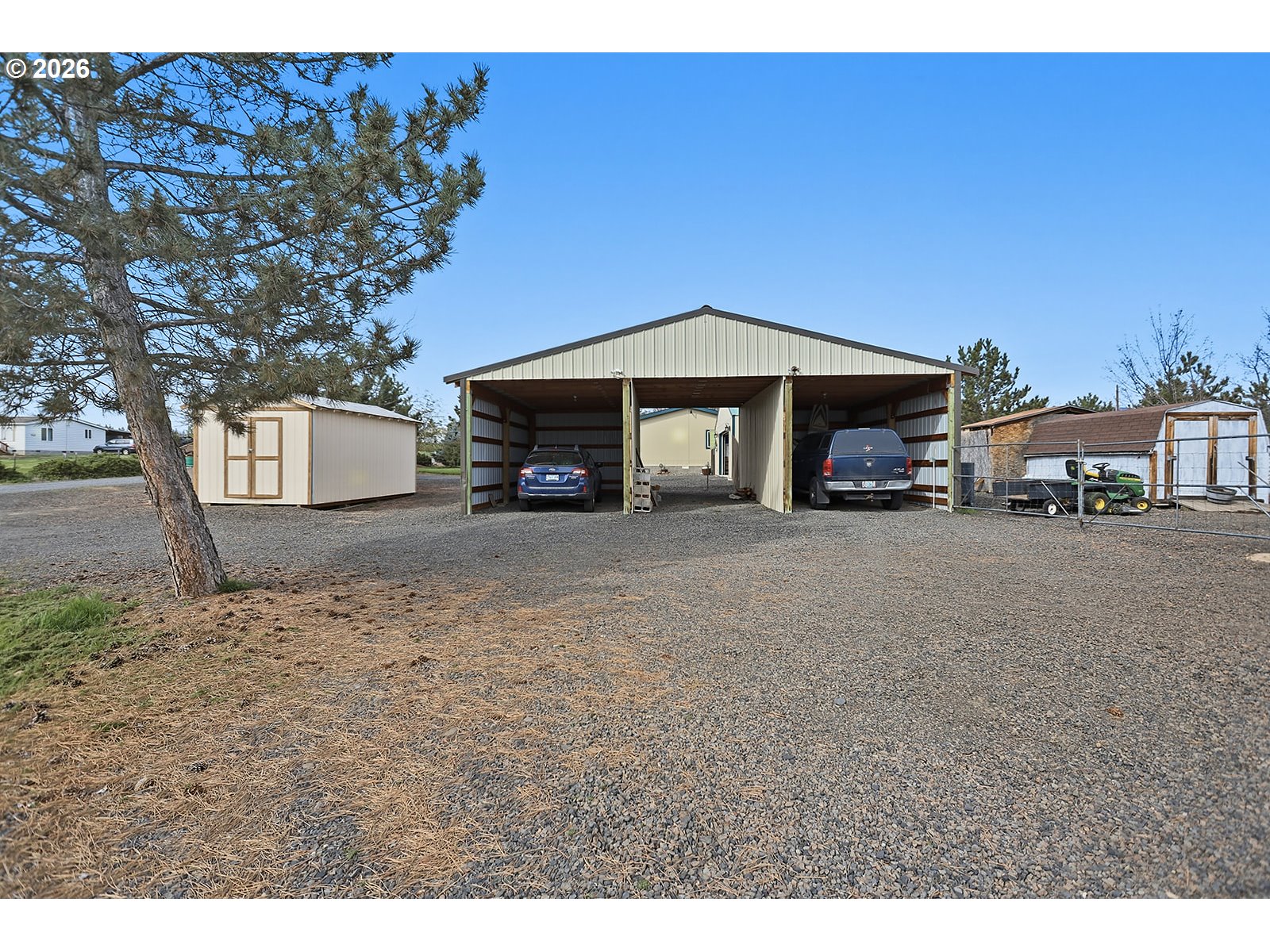 main property photo 30