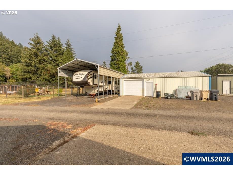 main property photo 41