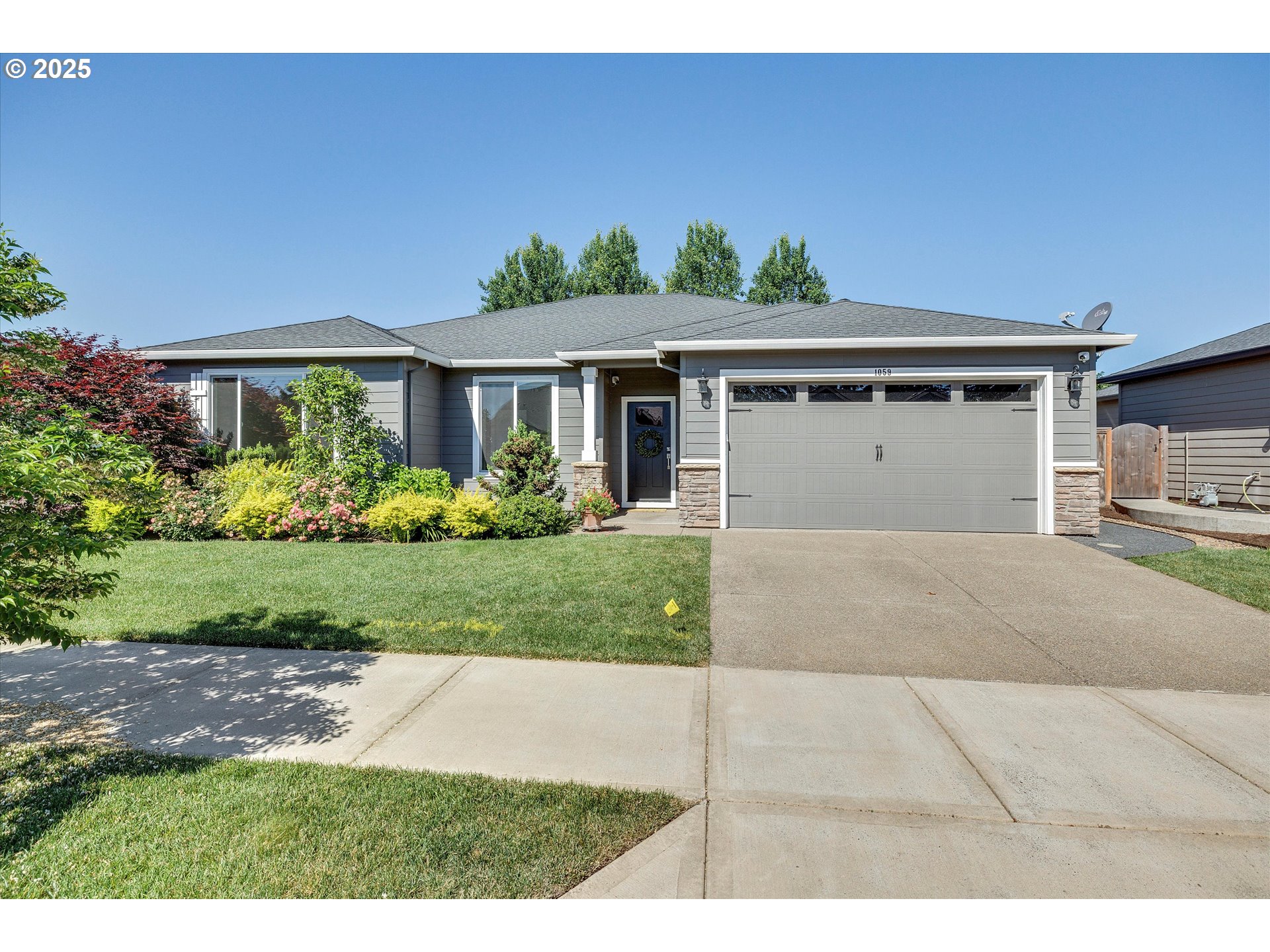 property viewer photo 2