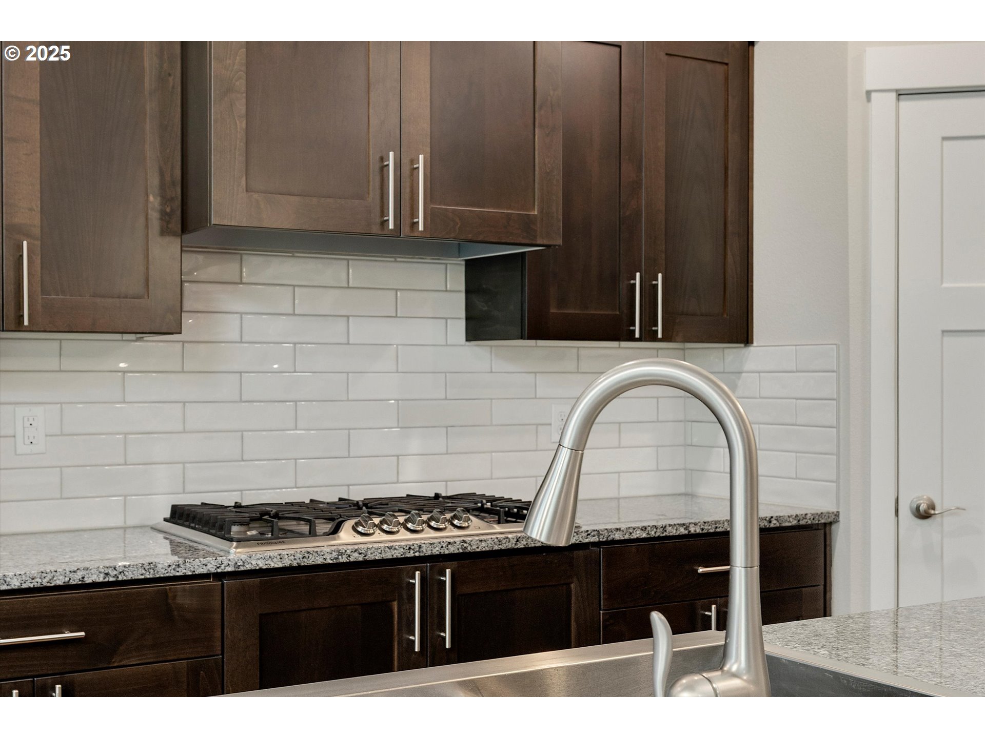 property viewer photo 20