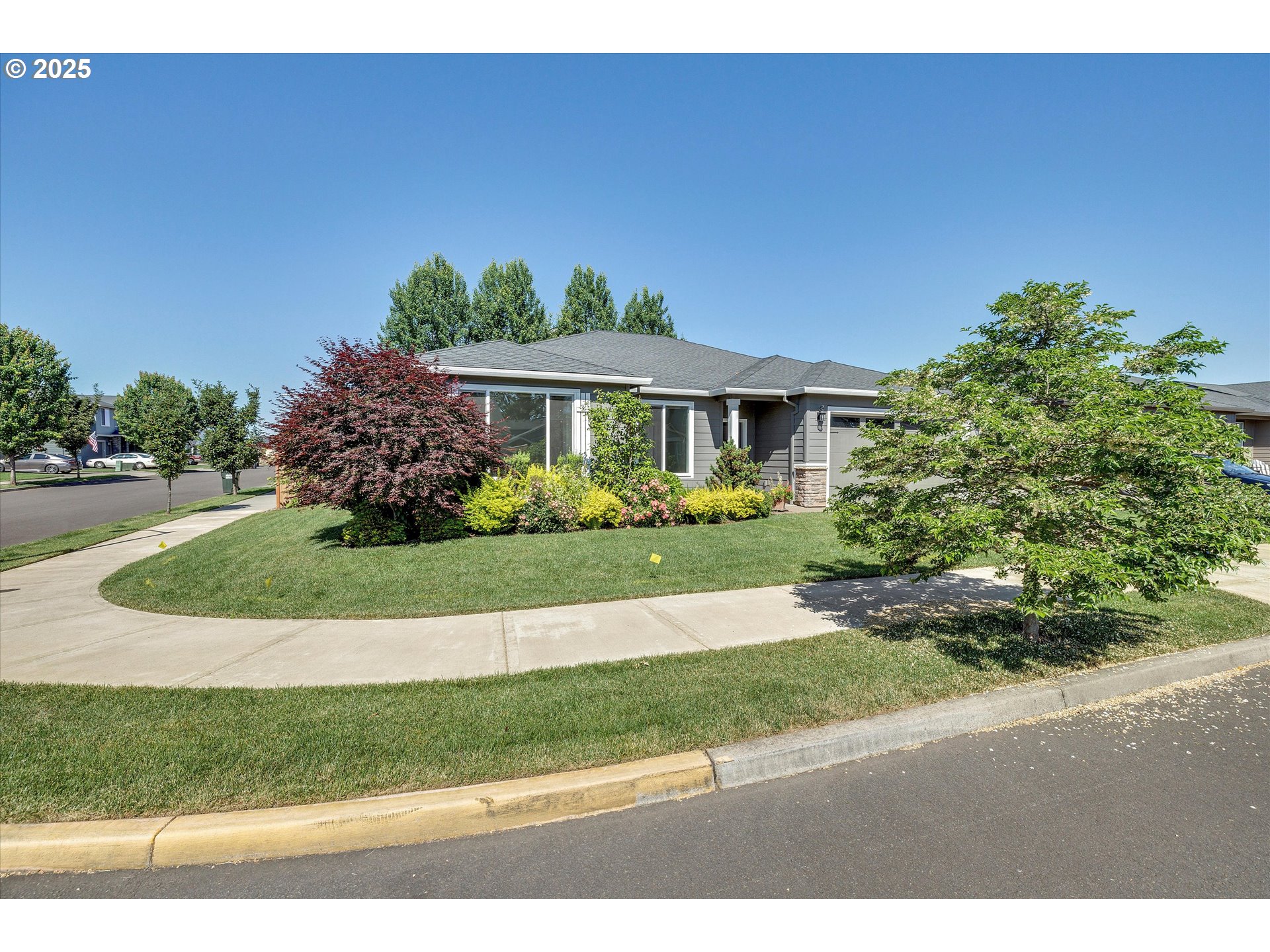 property viewer photo 5