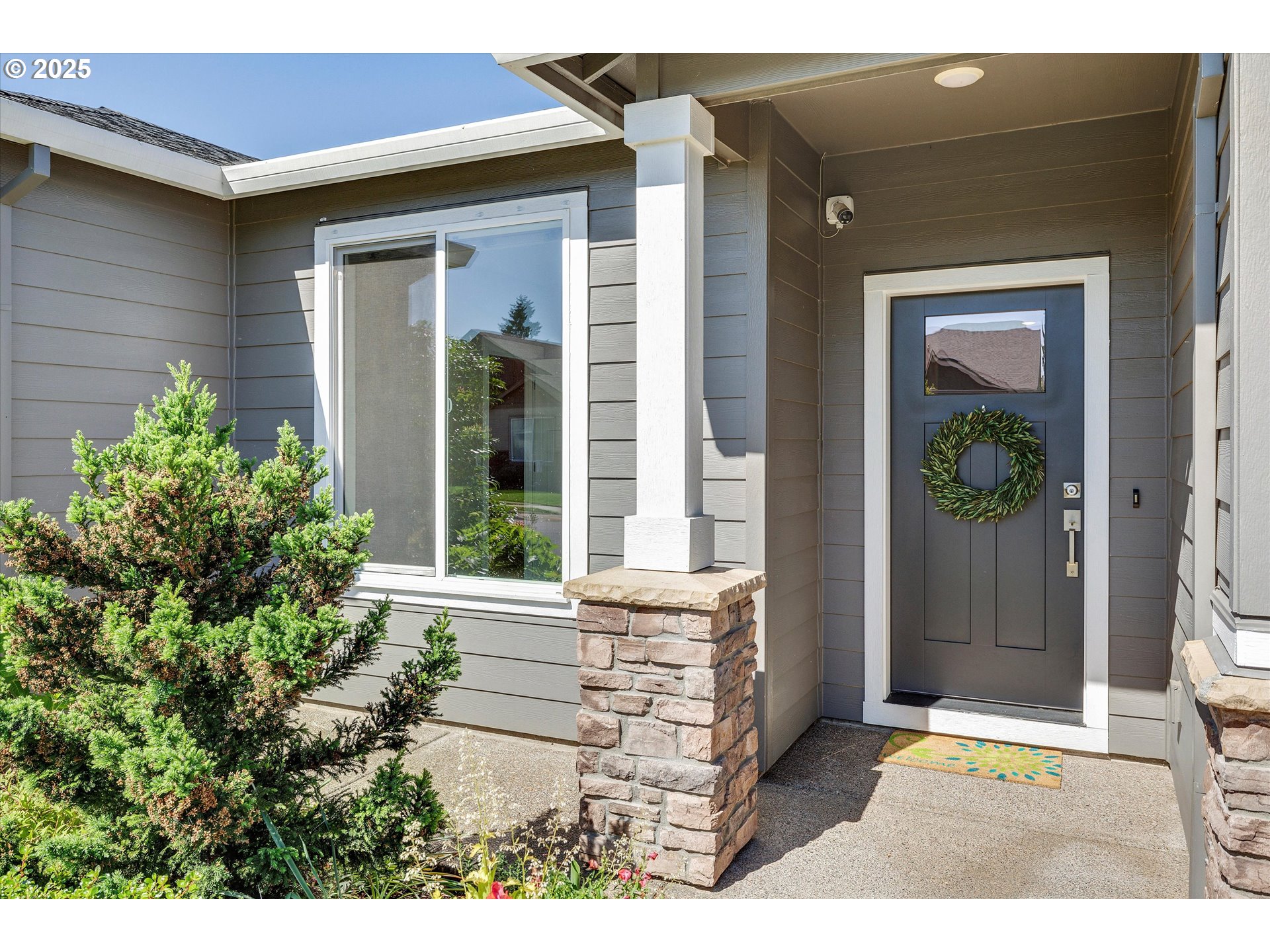 property viewer photo 6