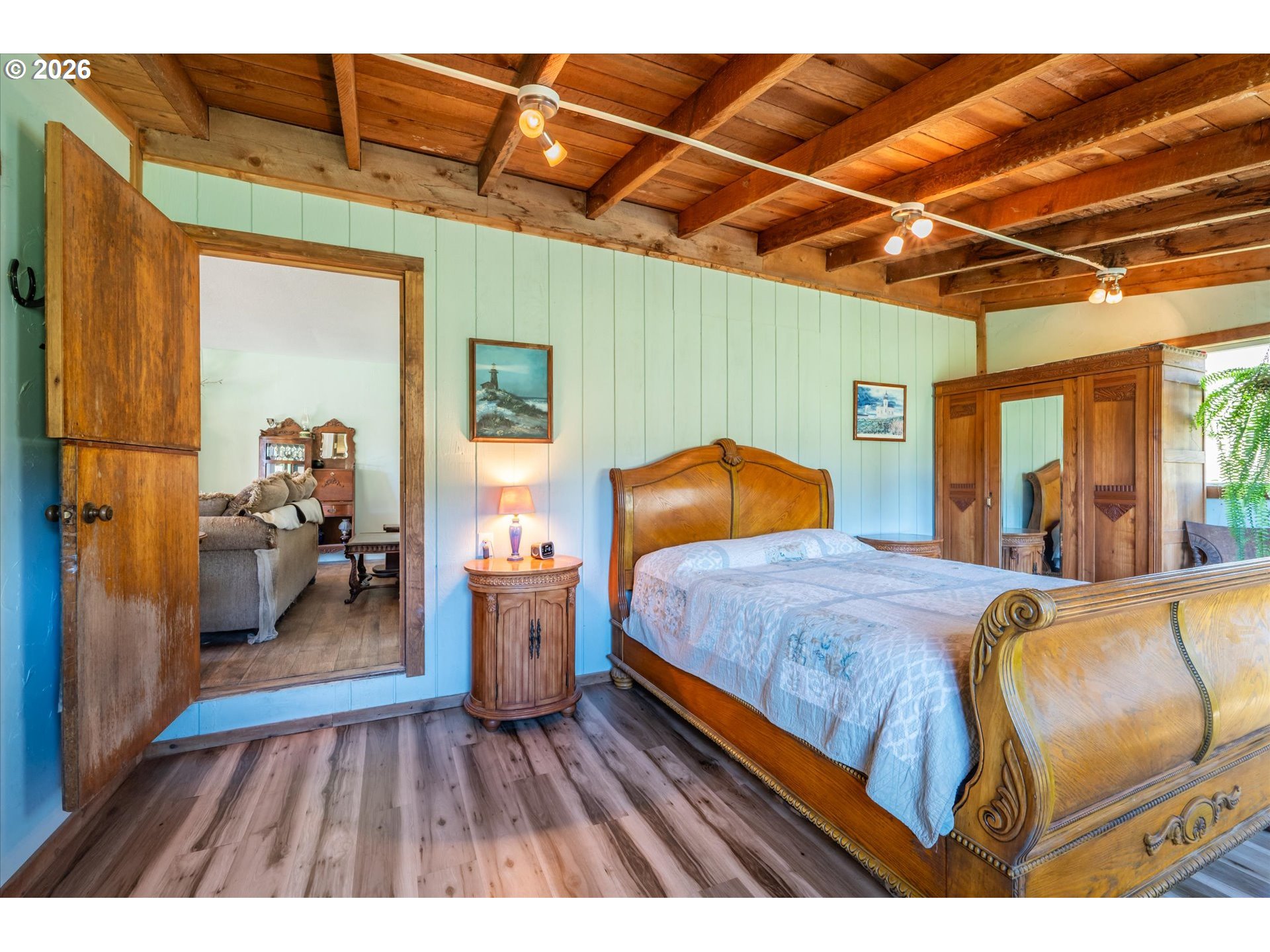 main property photo 33