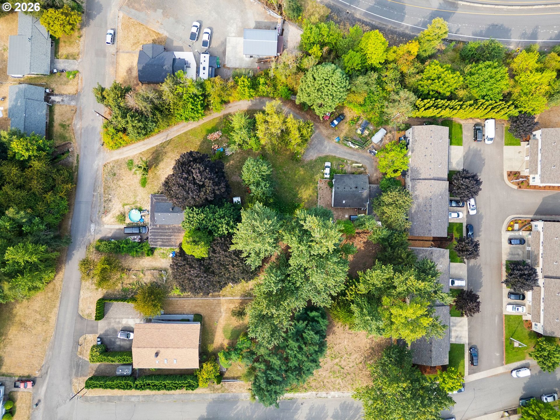 main property photo 15