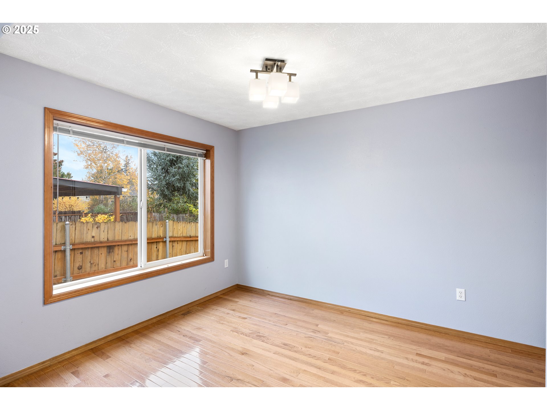 property viewer photo 16