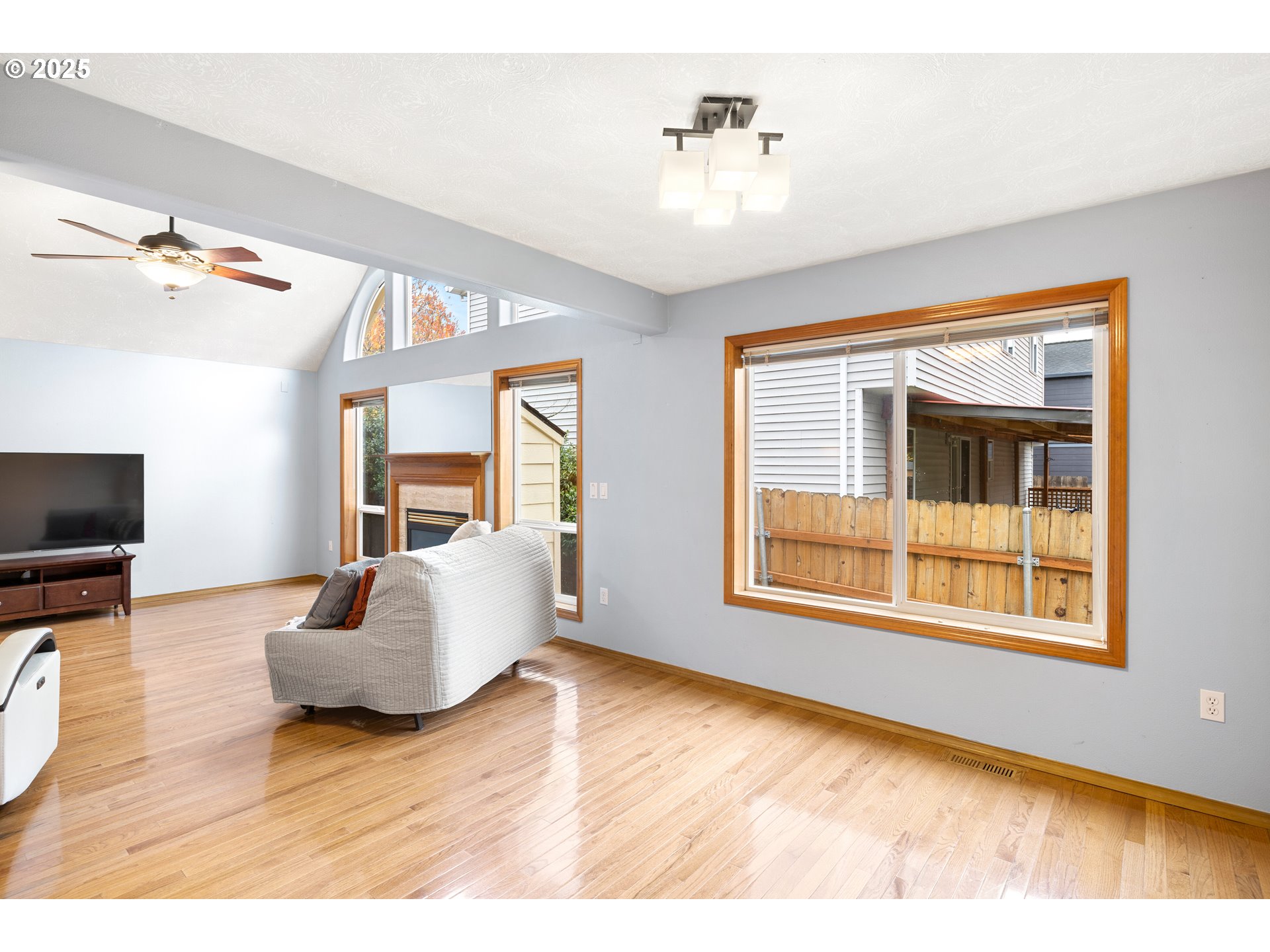 property viewer photo 17