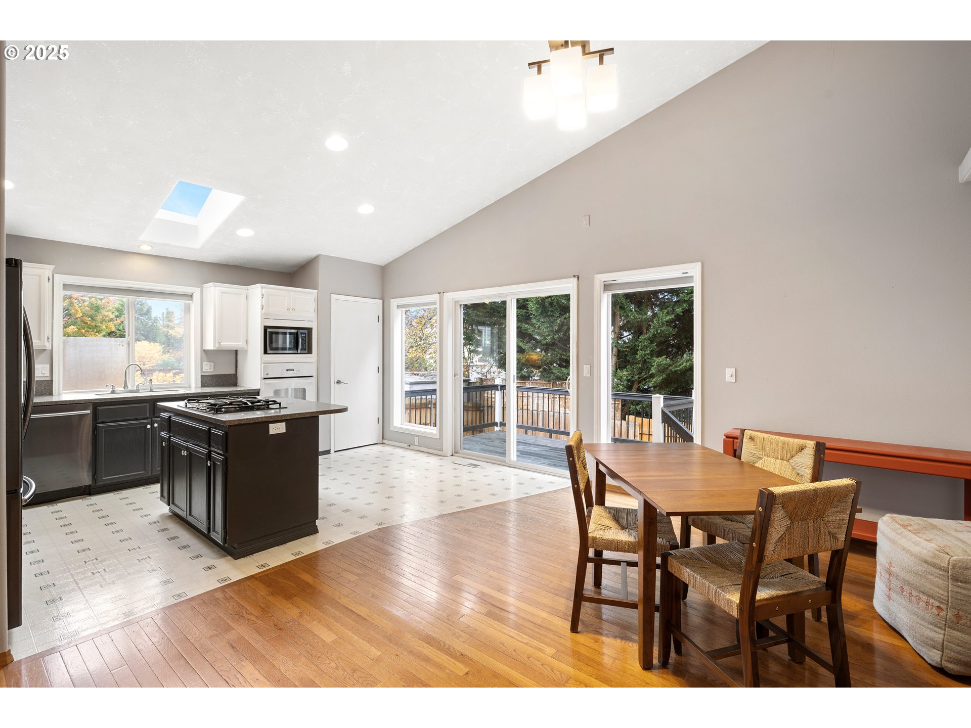 property viewer photo 19