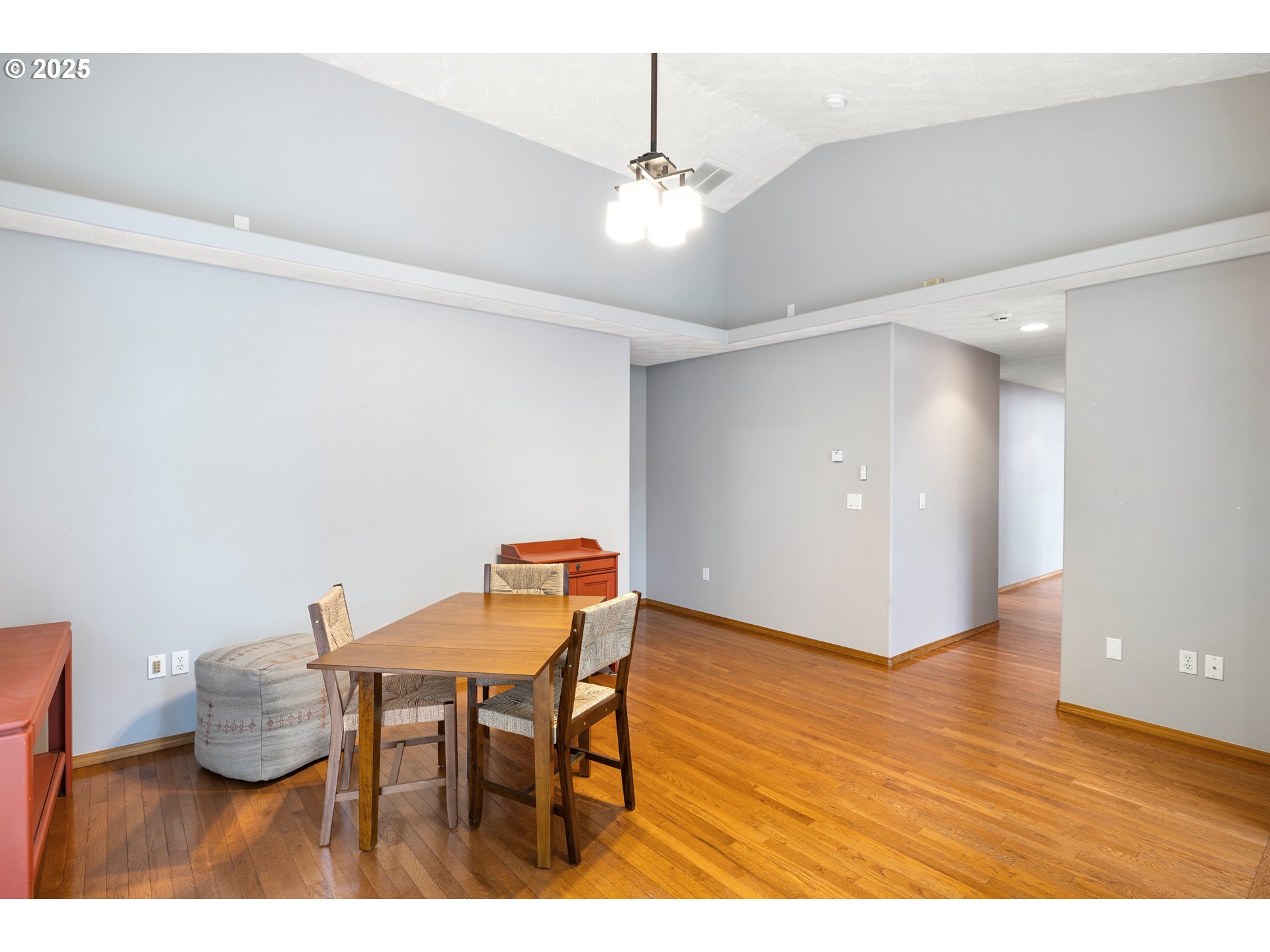 property viewer photo 26