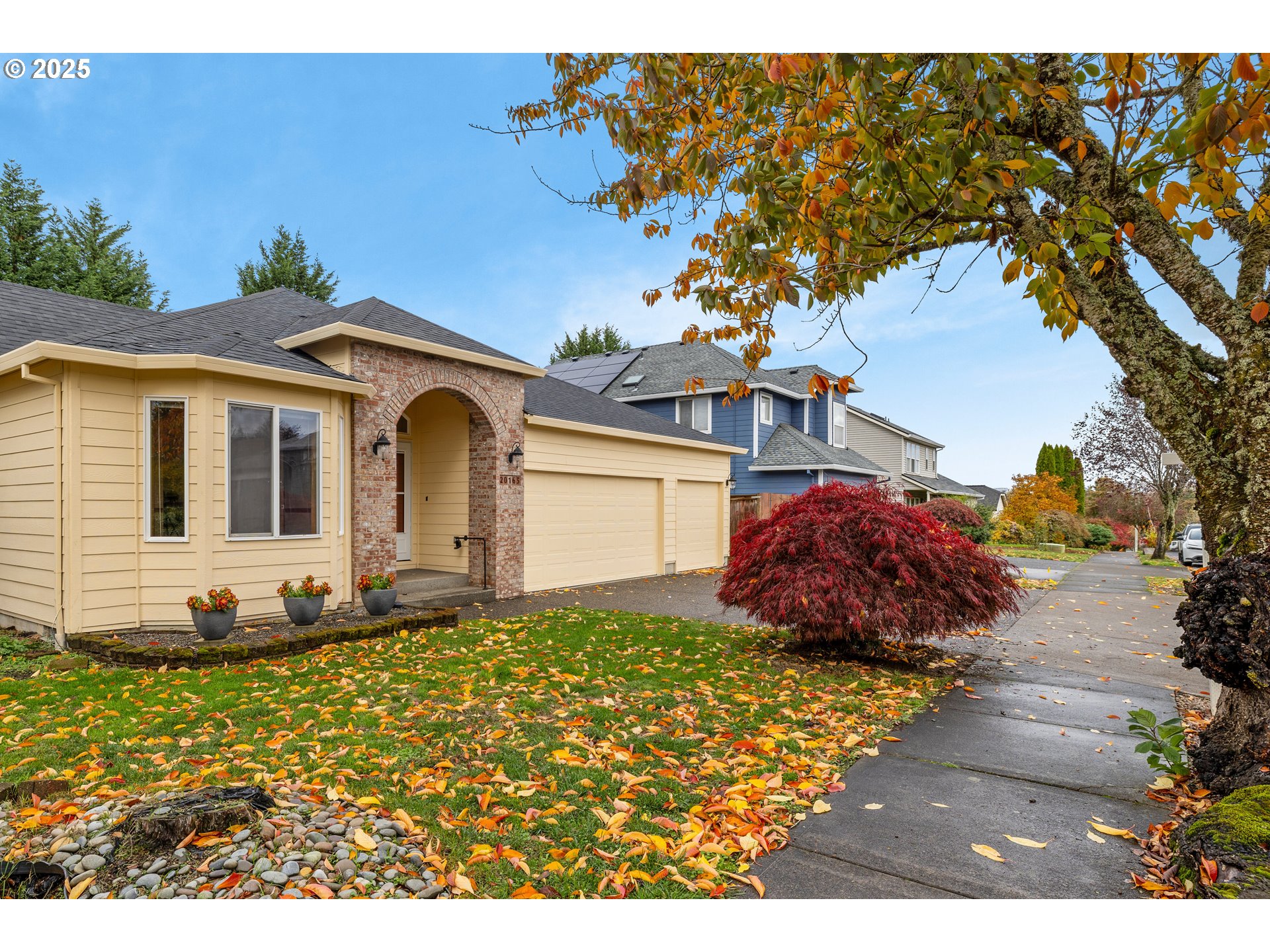 property viewer photo 3