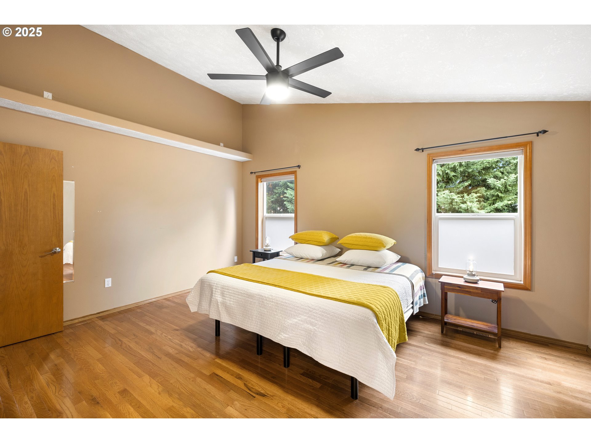 property viewer photo 32