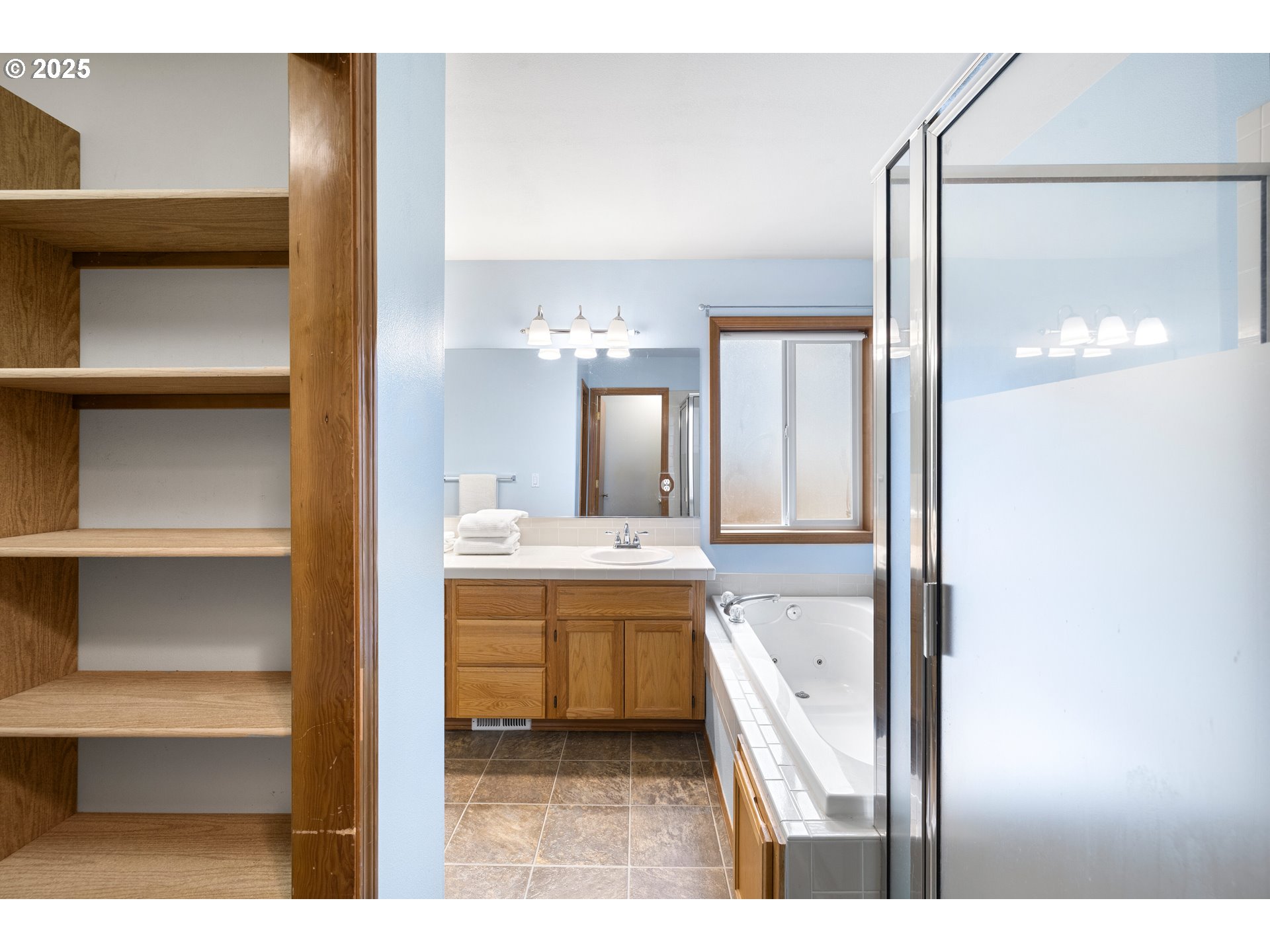 property viewer photo 34