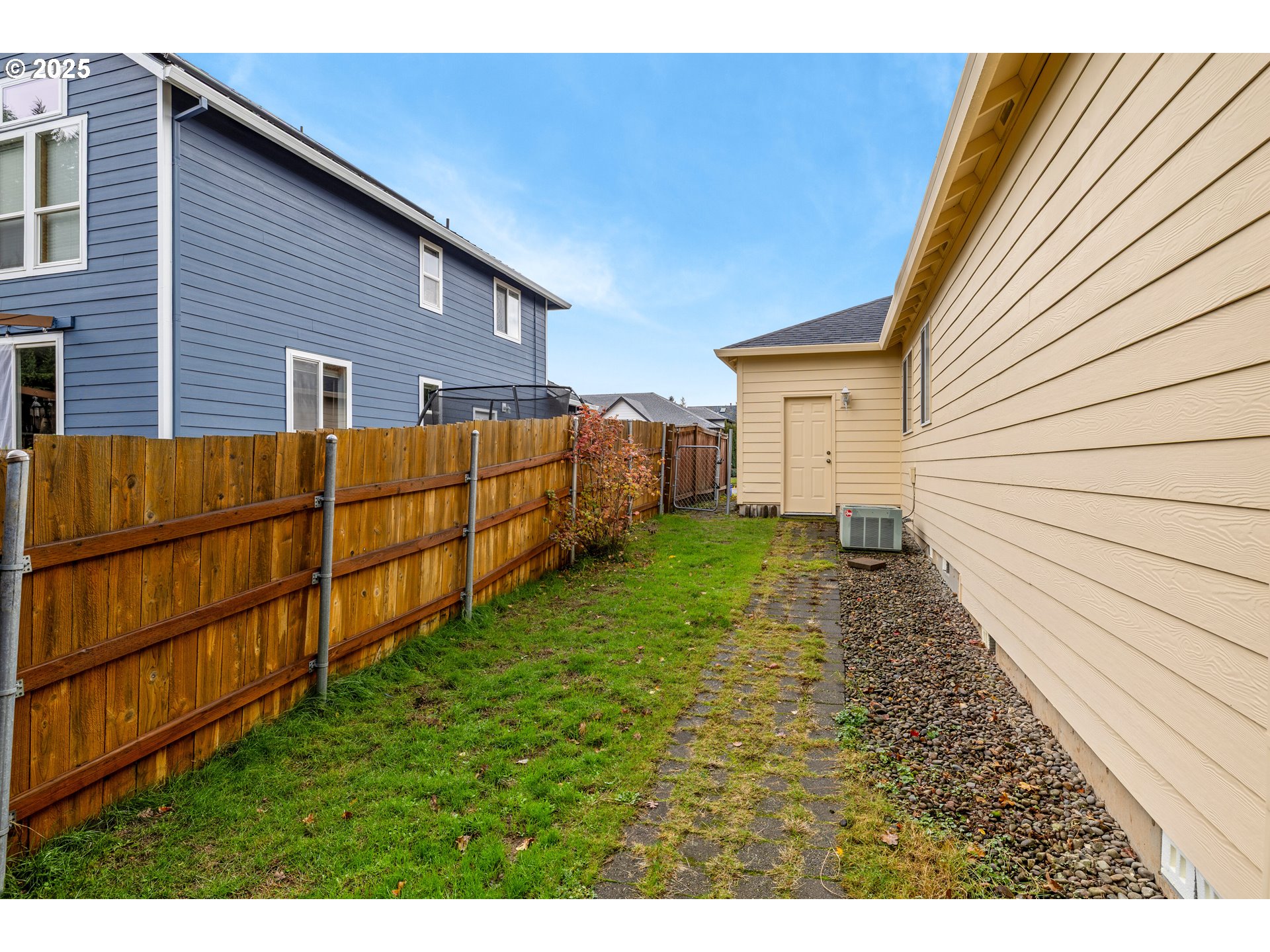 property viewer photo 43