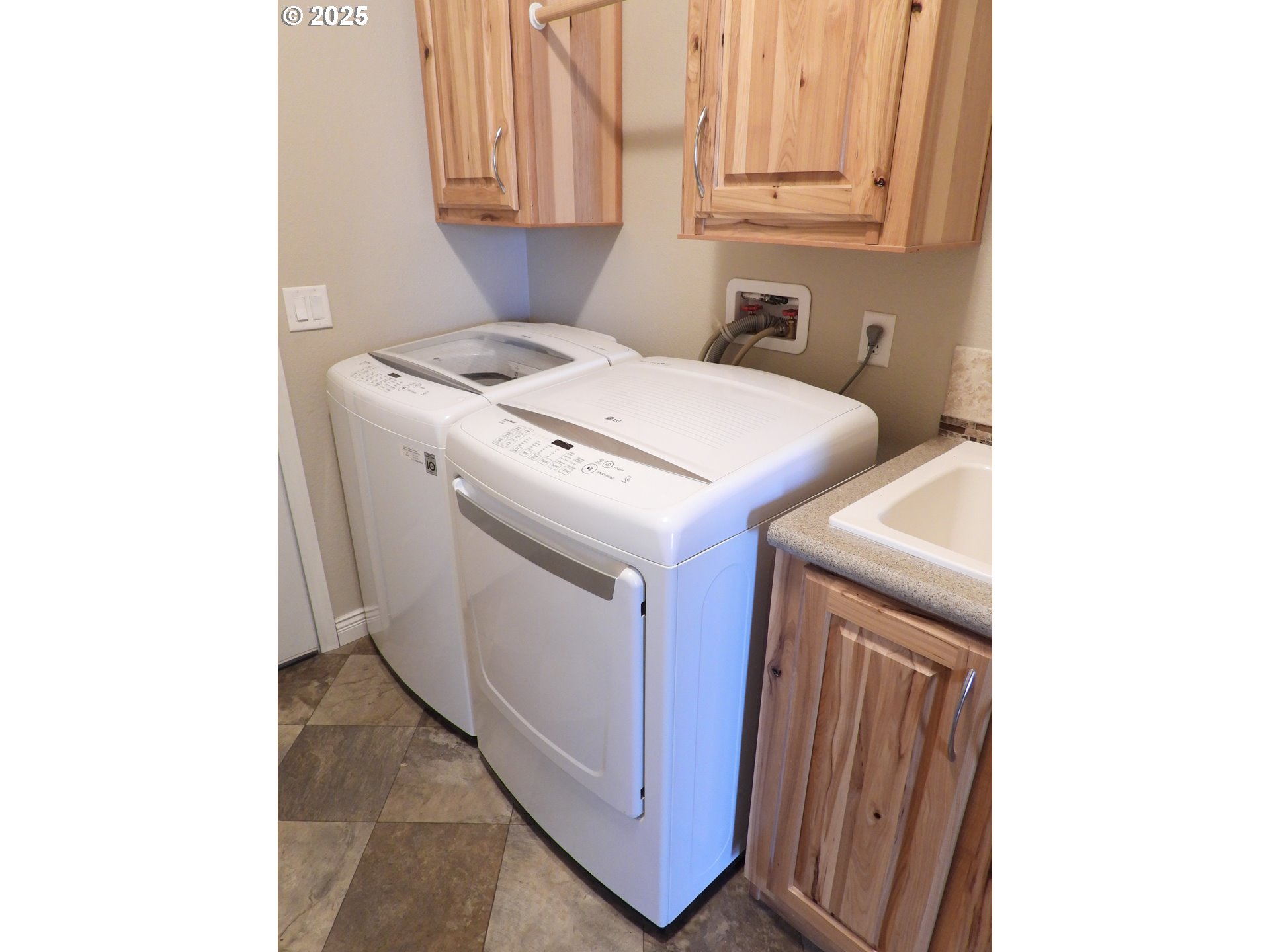 property viewer photo 21