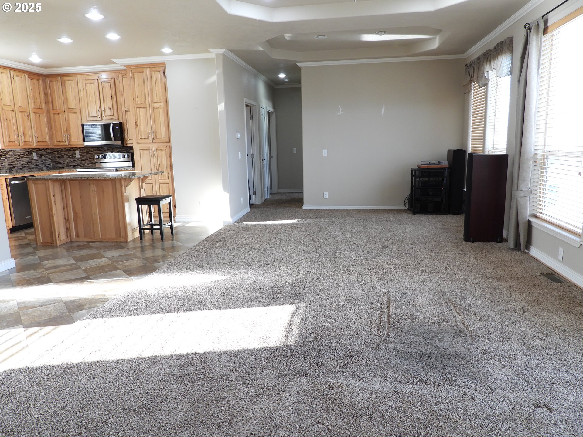 property viewer photo 7