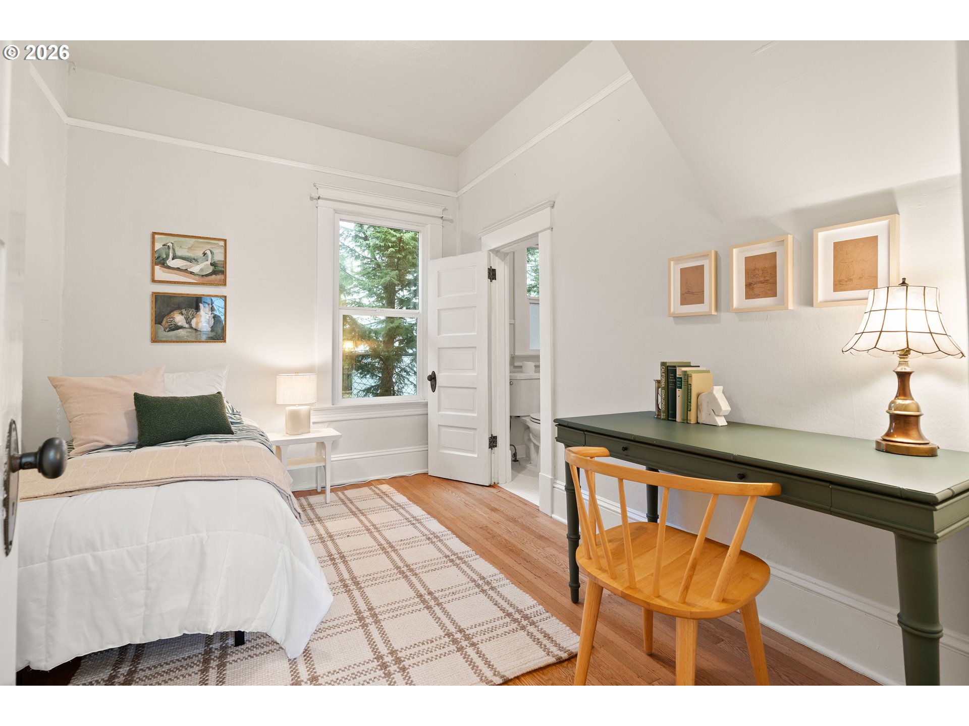 property viewer photo 15