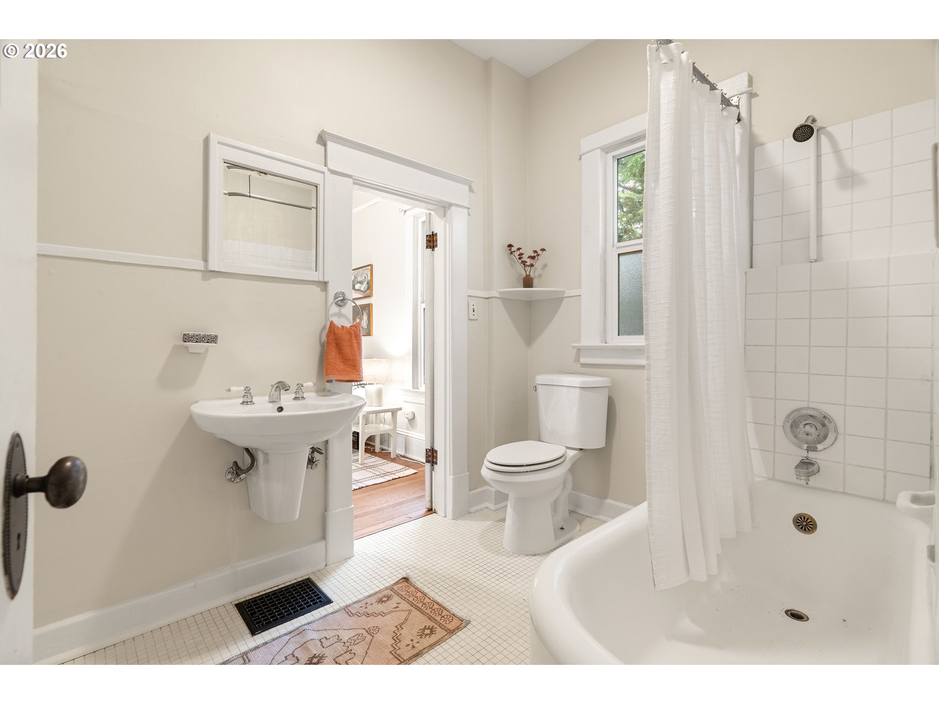 property viewer photo 18