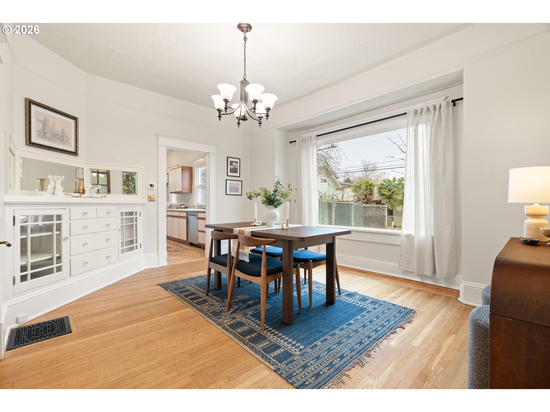 property viewer photo 9