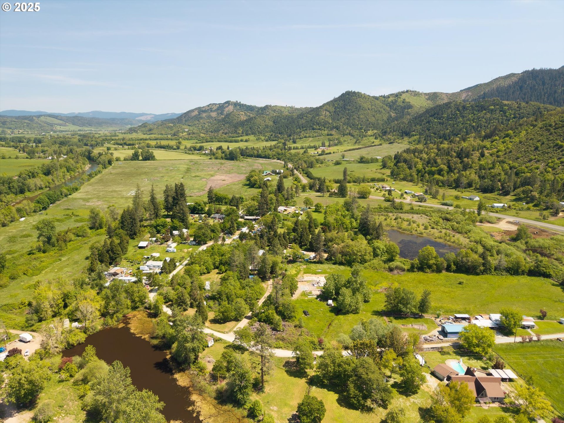 main property photo 19