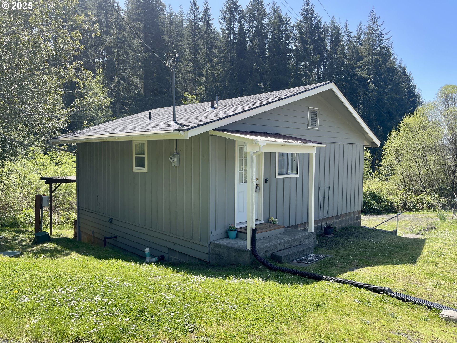 main property photo 12