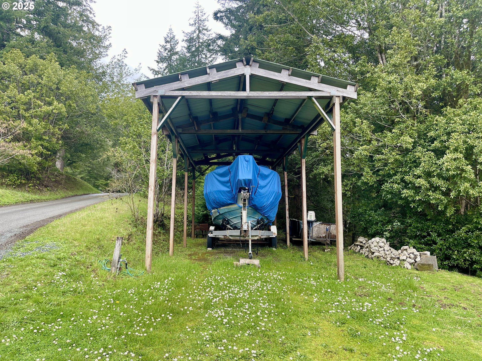 main property photo 38