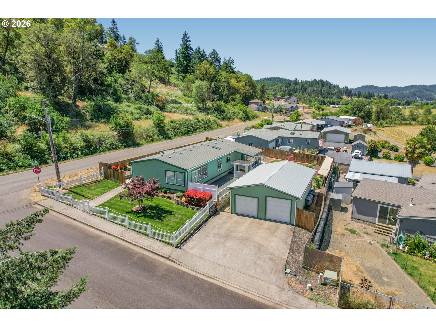 main property photo 30