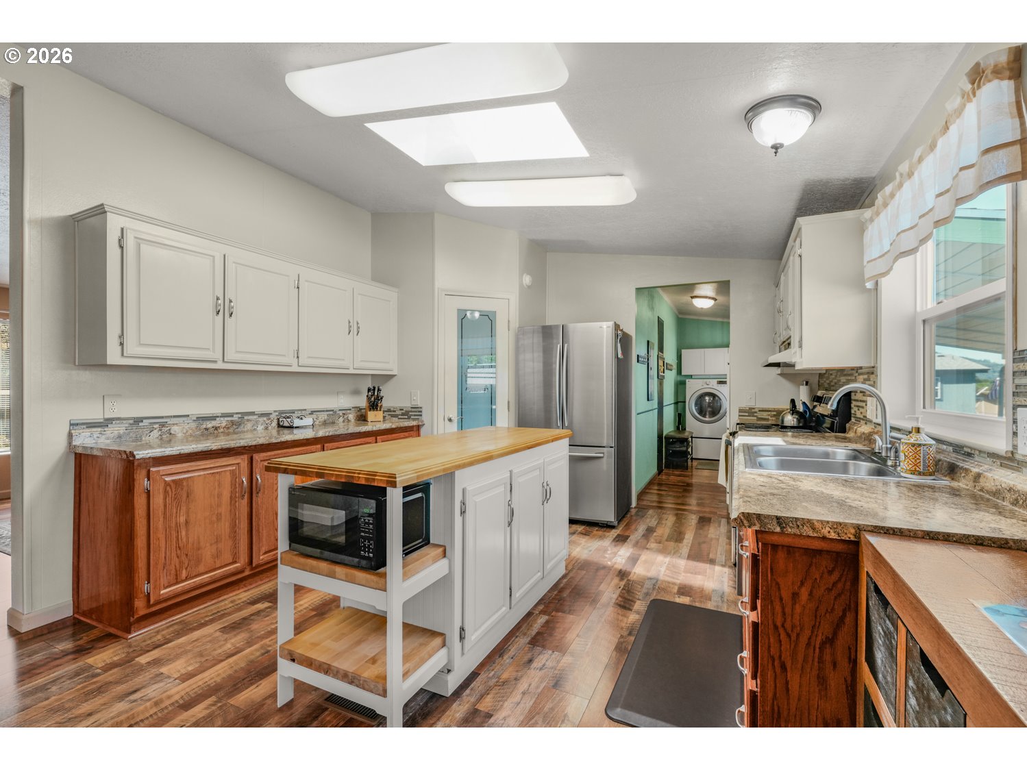 main property photo 9