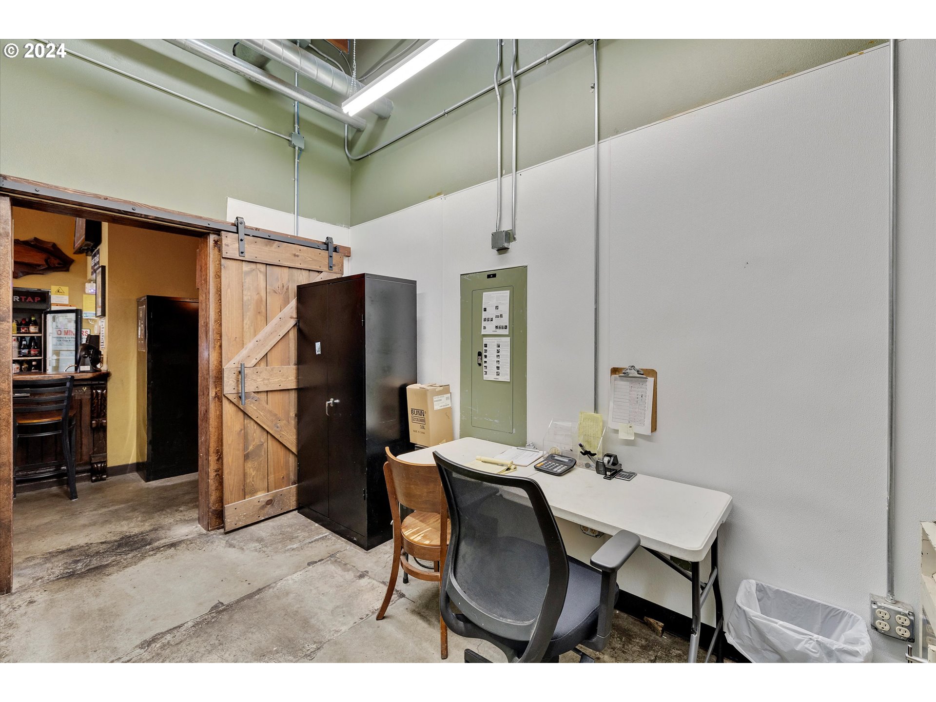 main property photo 45