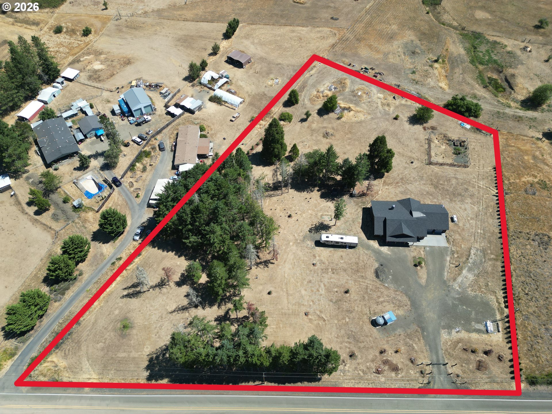 main property photo 36