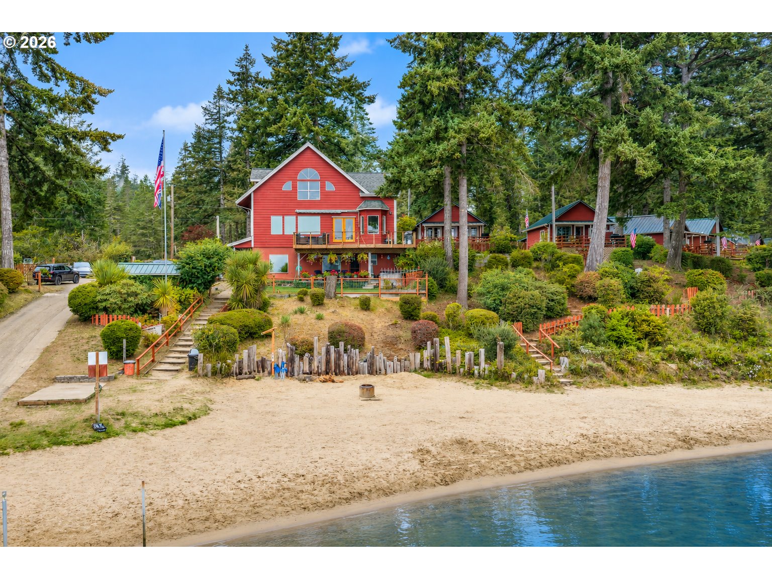 main property photo 28