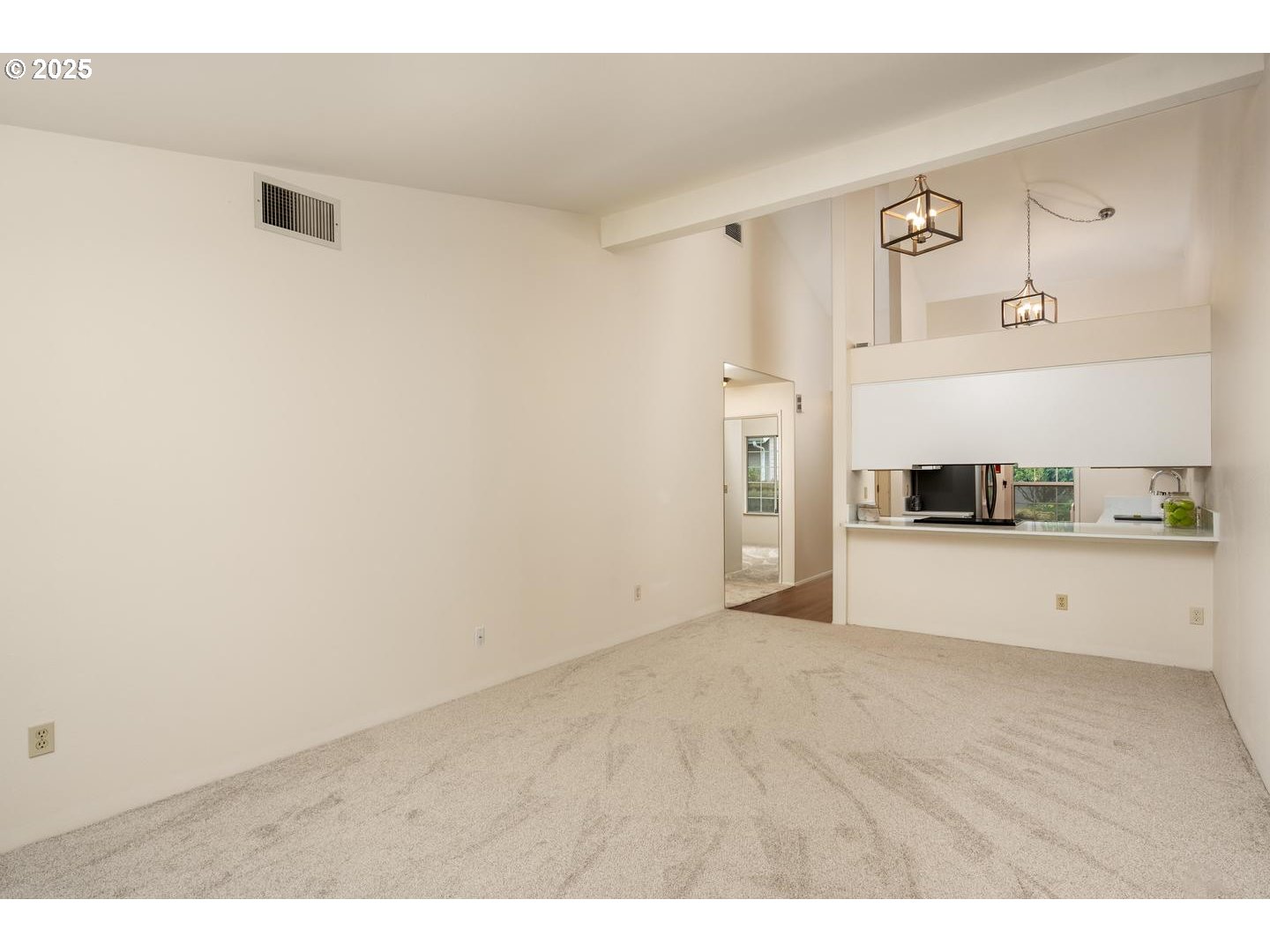 property viewer photo 23
