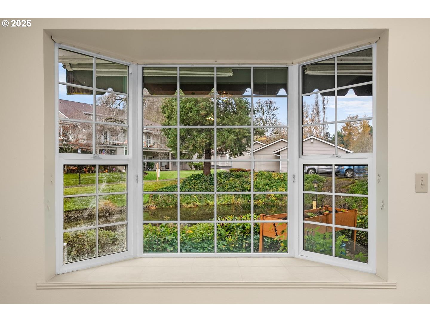 property viewer photo 25