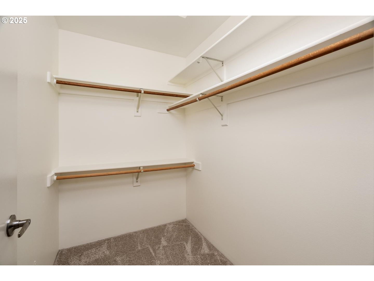 property viewer photo 28
