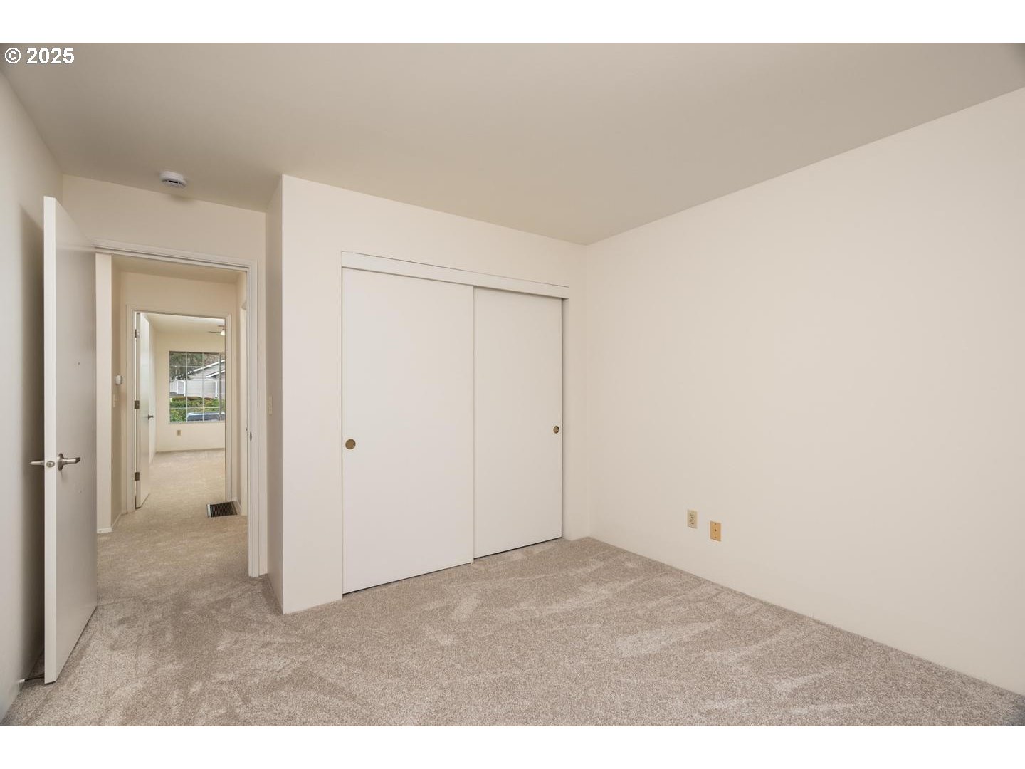 property viewer photo 30