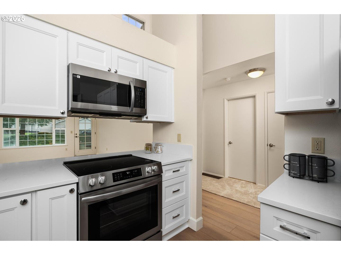 property viewer photo 7