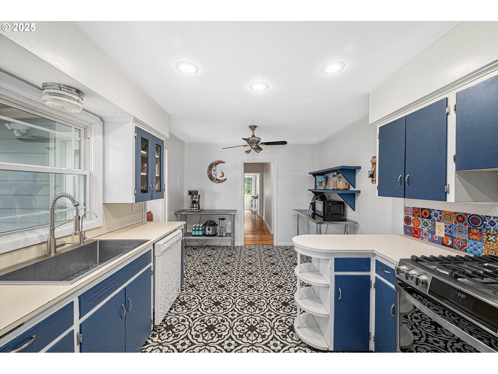 property viewer photo 10