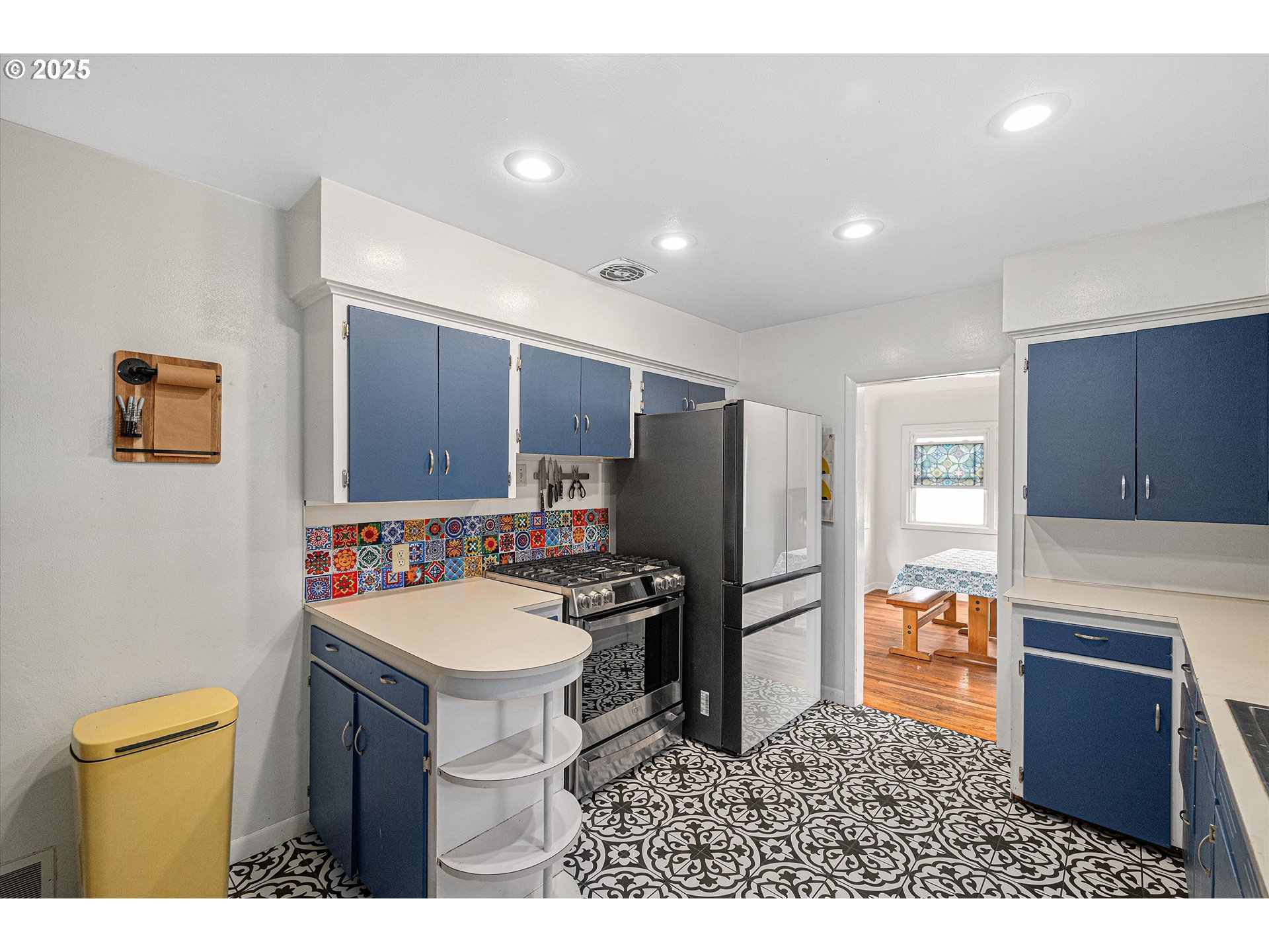 property viewer photo 12
