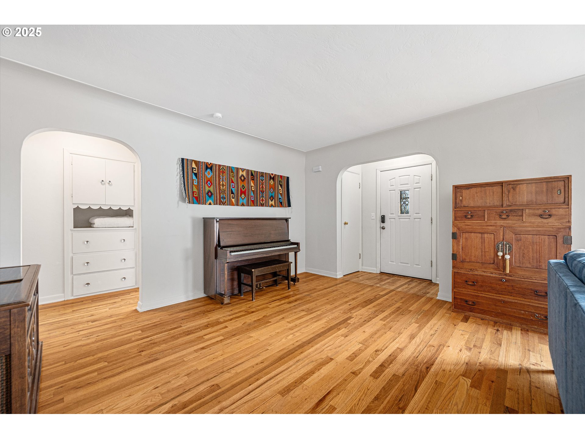 property viewer photo 5