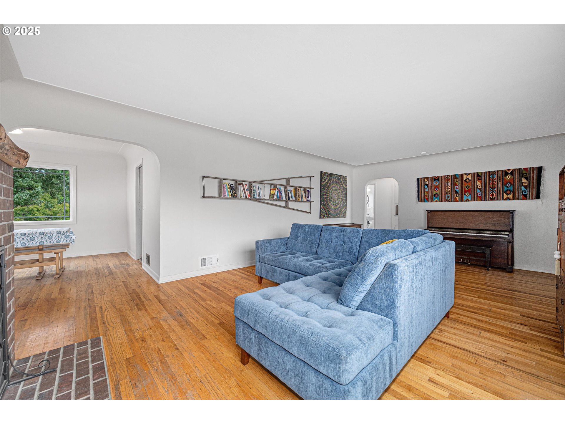 property viewer photo 6