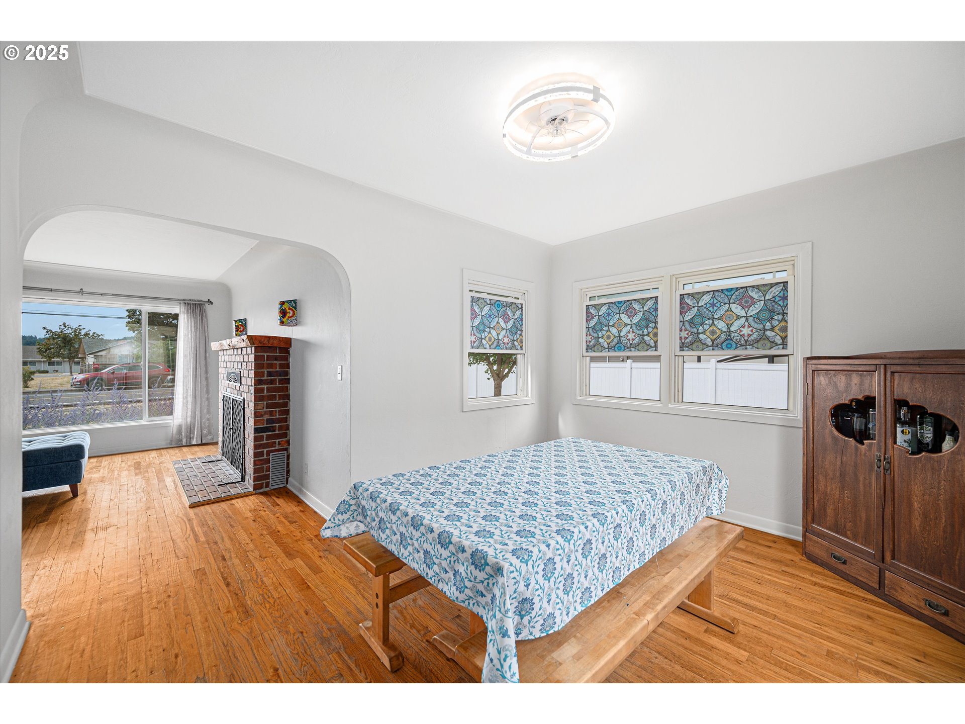 property viewer photo 7