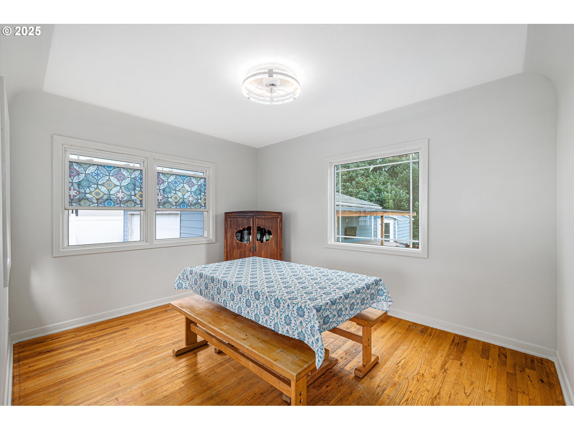 property viewer photo 8