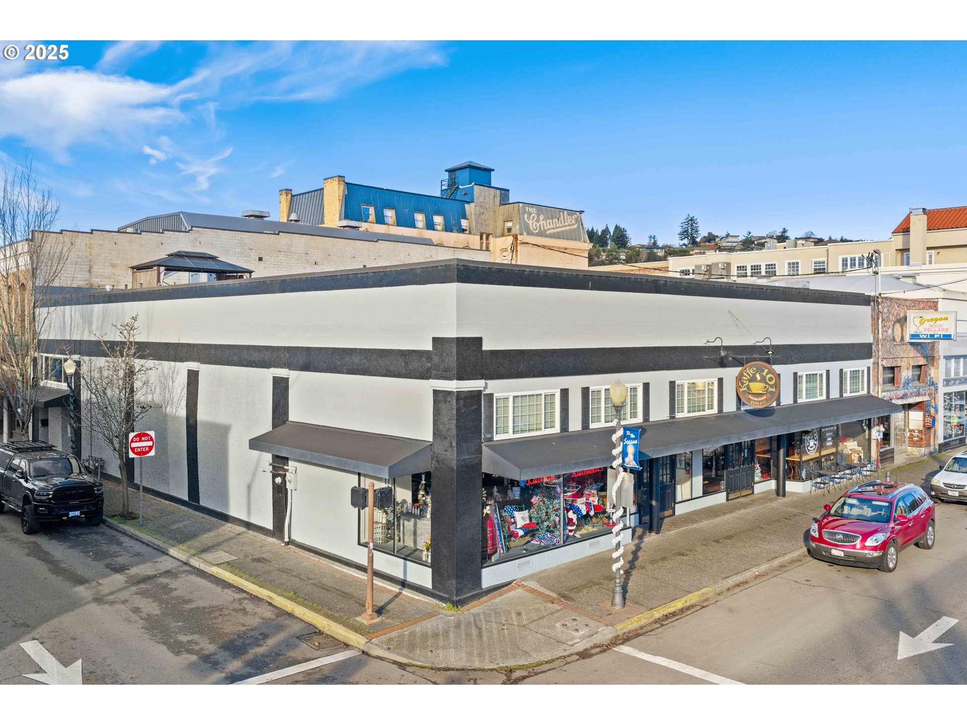 main property photo 1