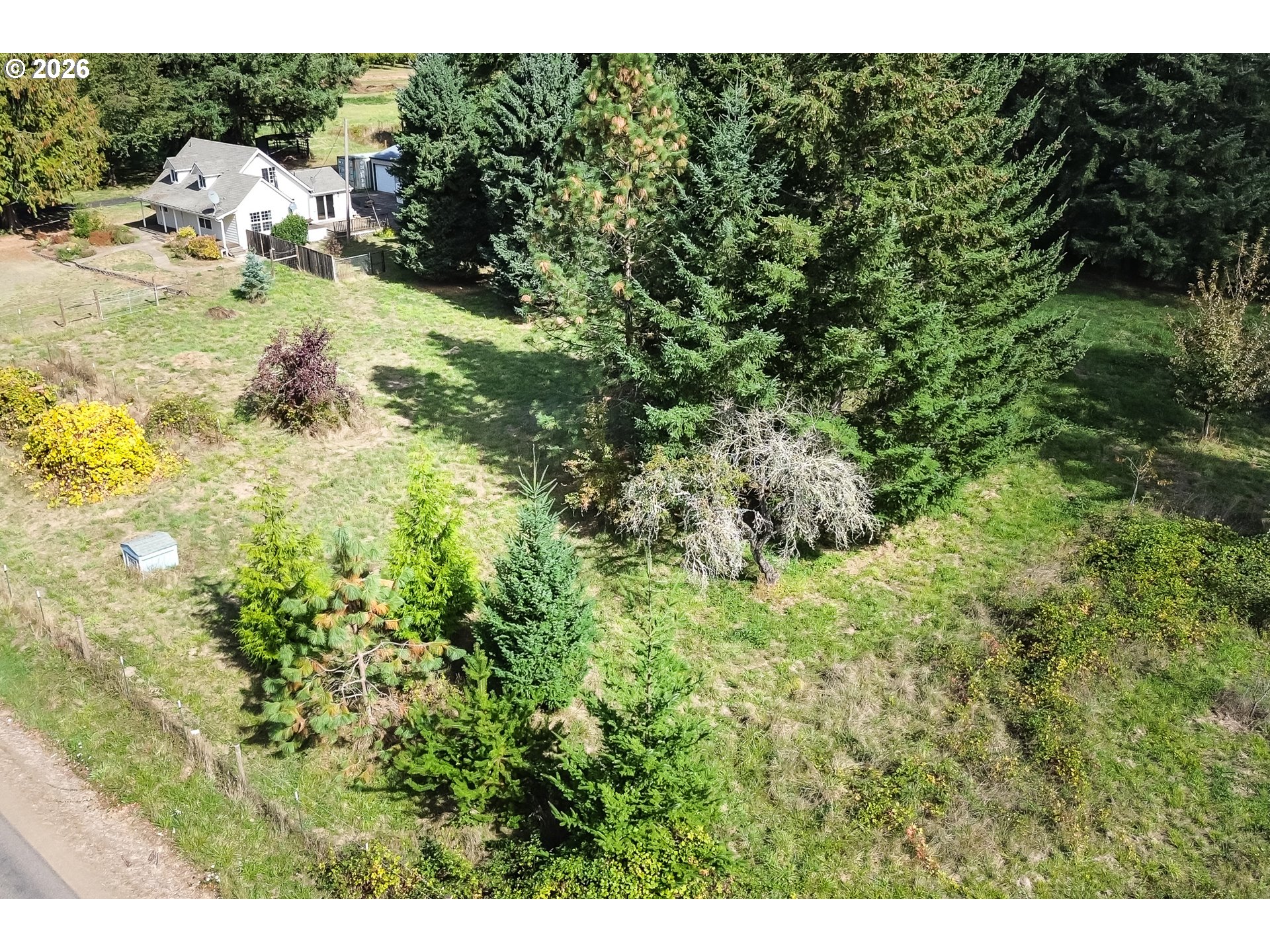 main property photo 37