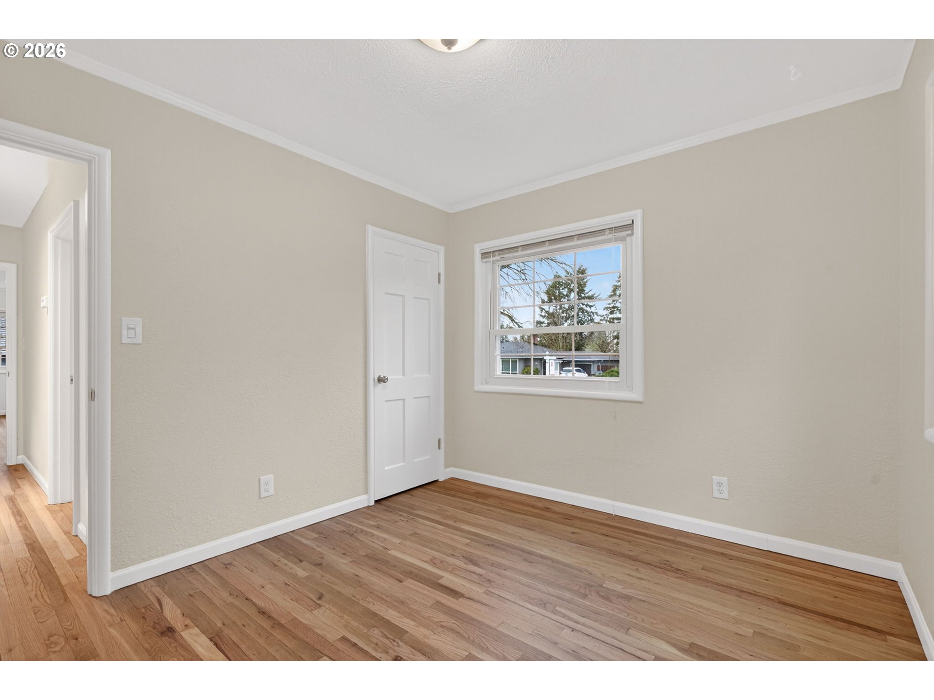 property viewer photo 23
