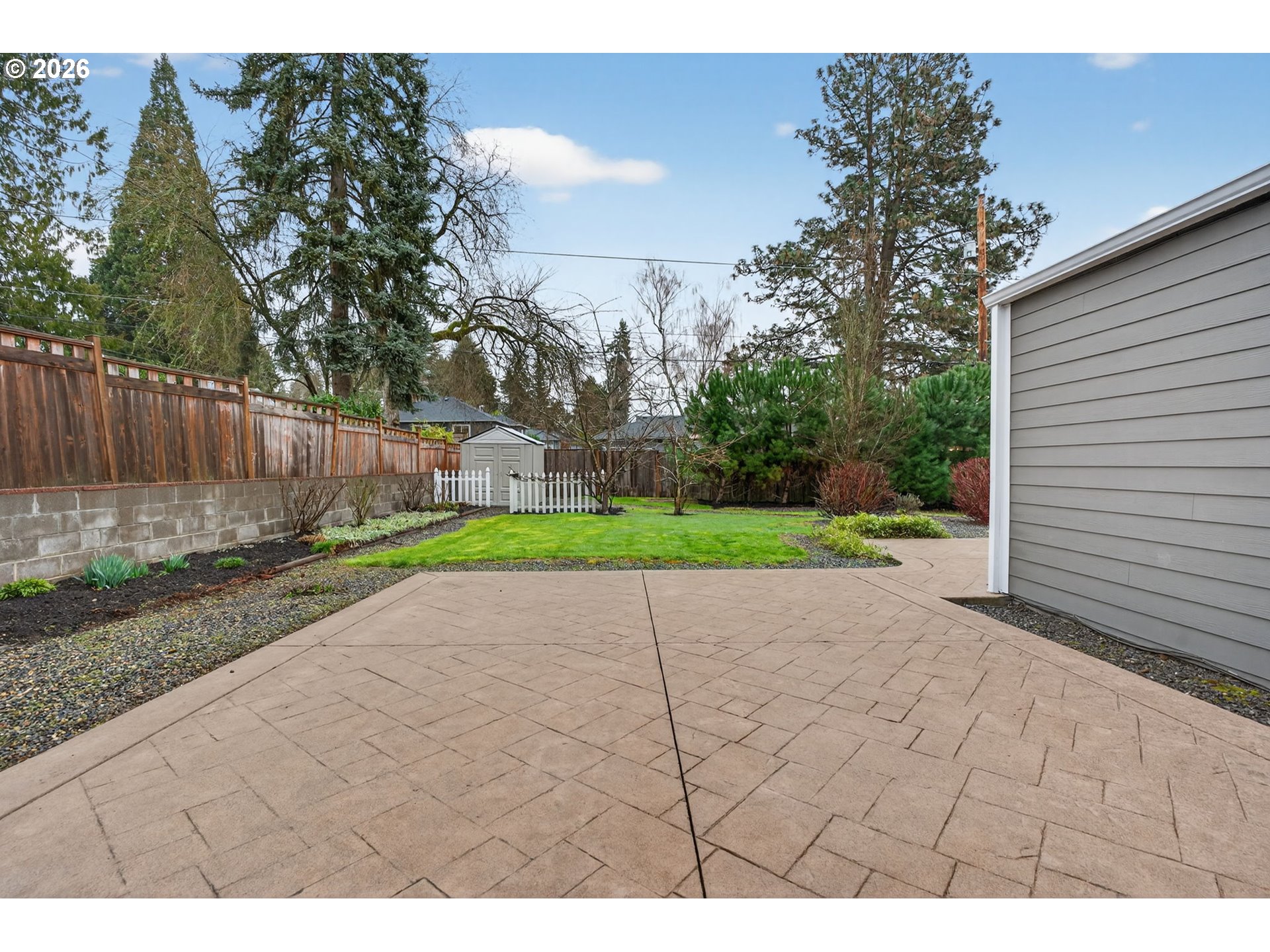 property viewer photo 36