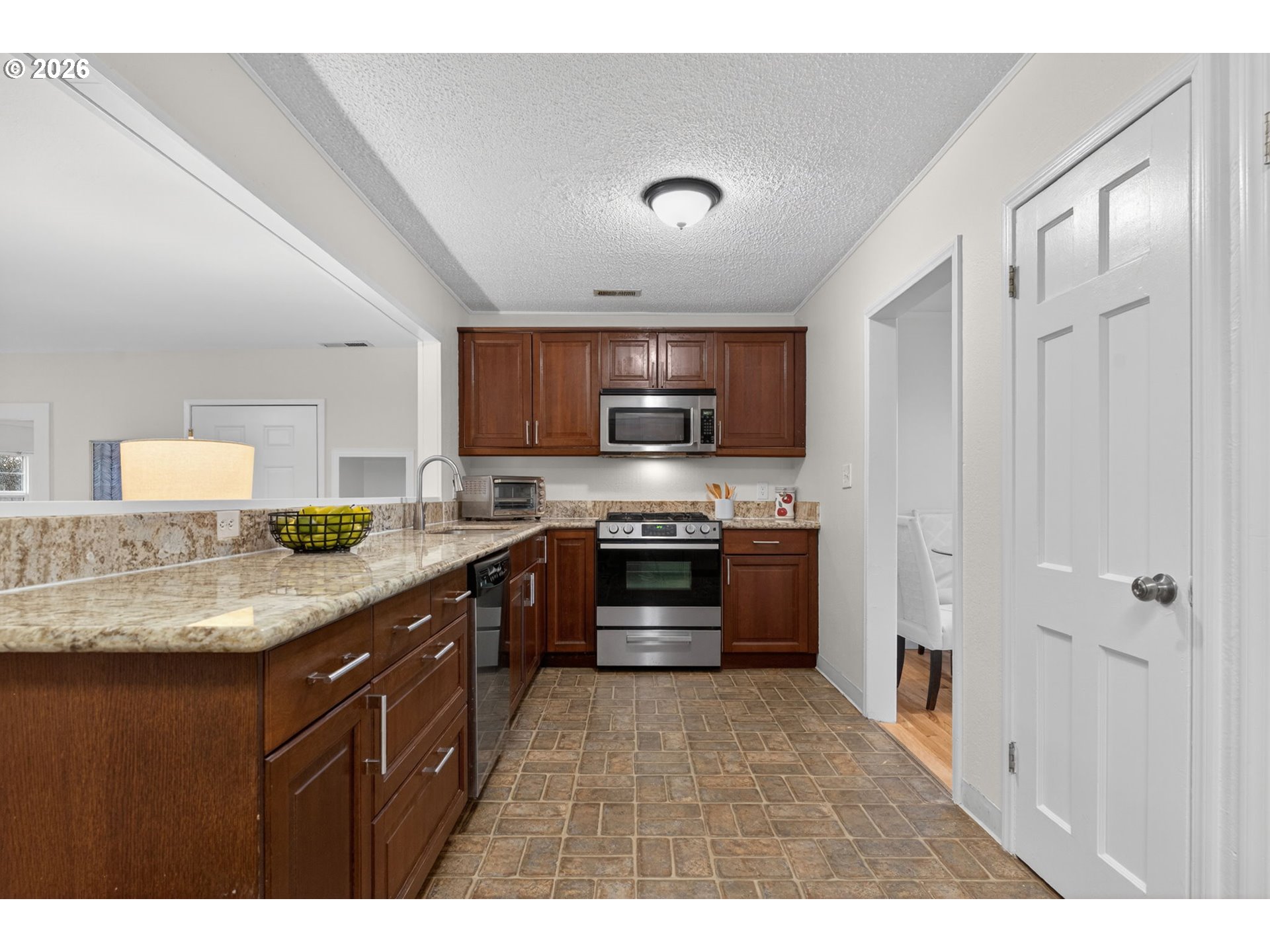 property viewer photo 9