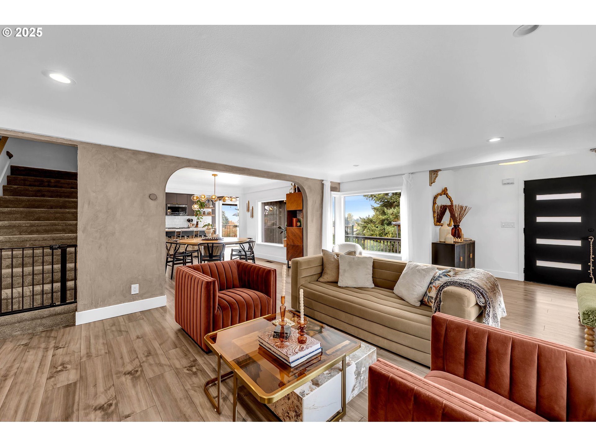 property viewer photo 12