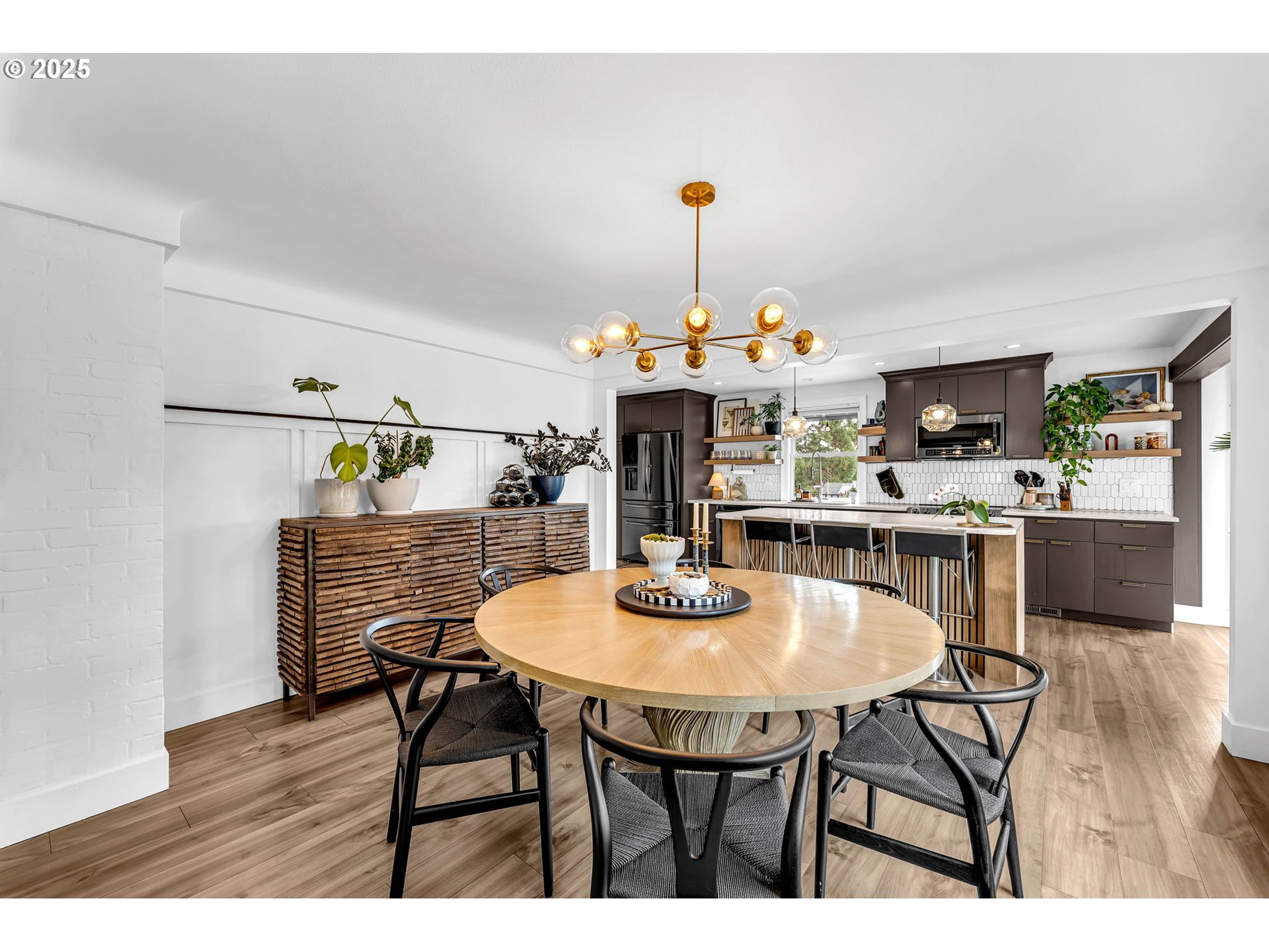 property viewer photo 13