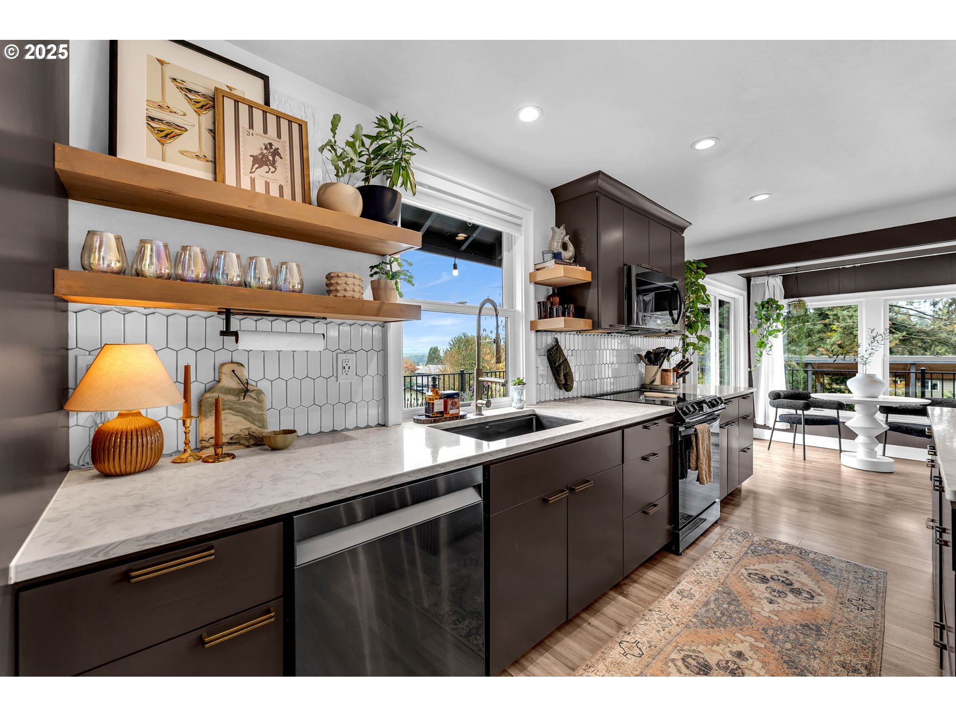 property viewer photo 19